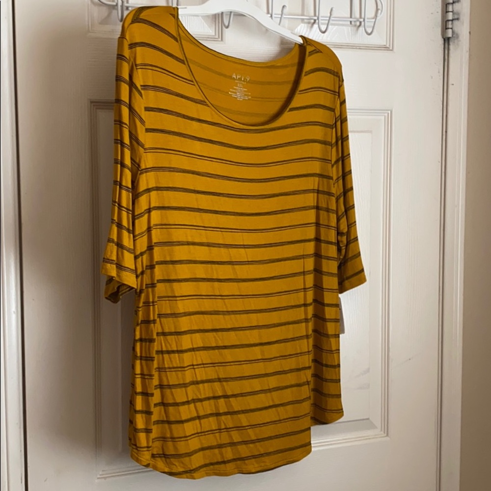 Apt. 9 top size XXL NWT